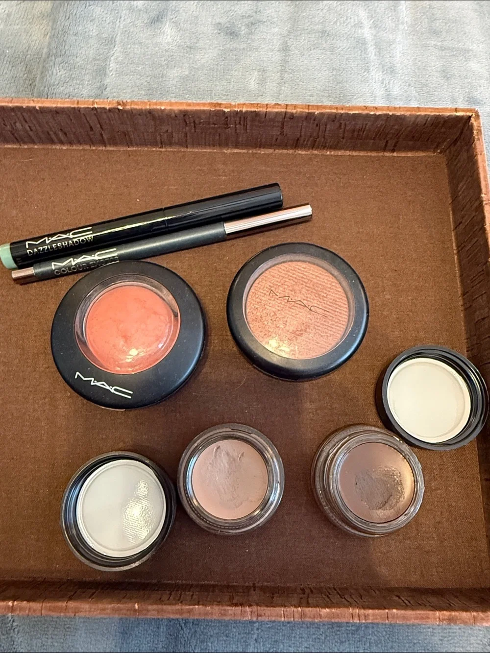 MAC Cosmetics Peach & Neutral Eyeshadow and Cream Shadow Set